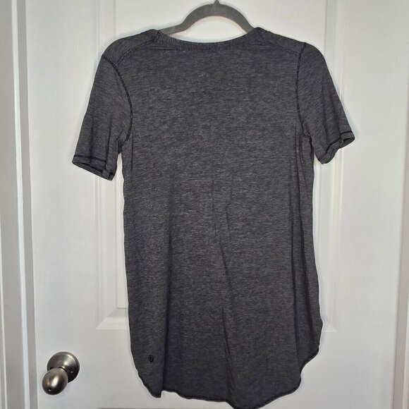 Lululemon Om Tee - 2/4 Micro Stripe Black White - Picture 4 of 5